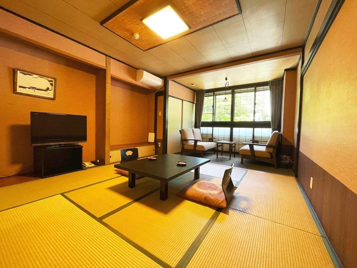 Hotel Kutsurogijyuku Shintaki Aizuwakamatsu Esterno foto