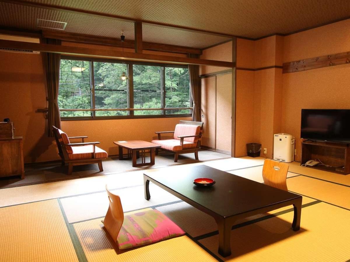 Hotel Kutsurogijyuku Shintaki Aizuwakamatsu Esterno foto